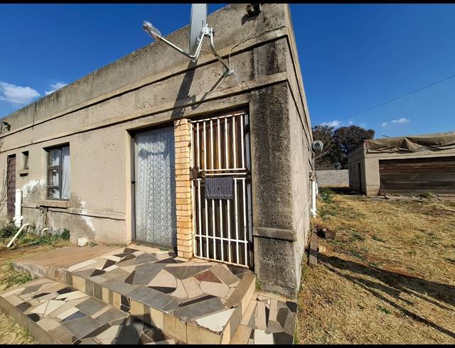 3 BEDROOM HOUSE FOR SALE IN HENLEY ON KLIP
